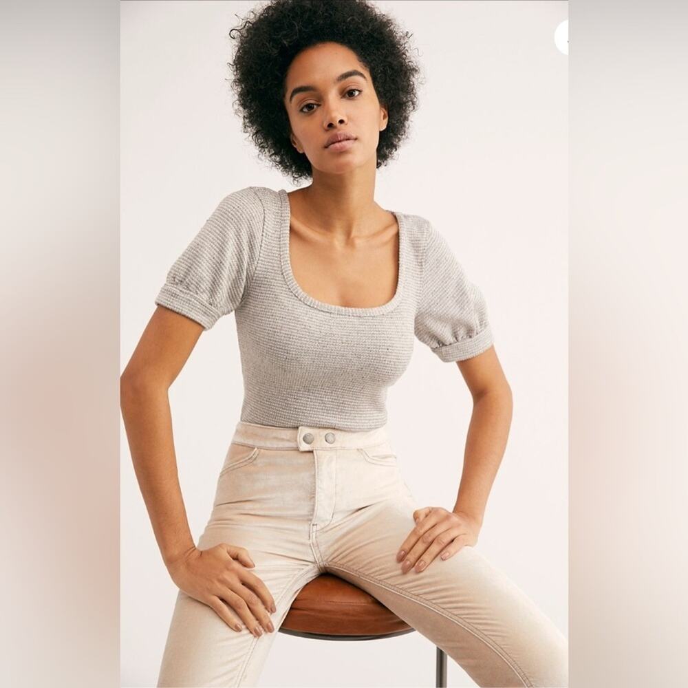 FREE PEOPLE DOUBLE BUBBLE TOP SILVER SCOOP NECK PUFF SLEEVE SWEATER XS